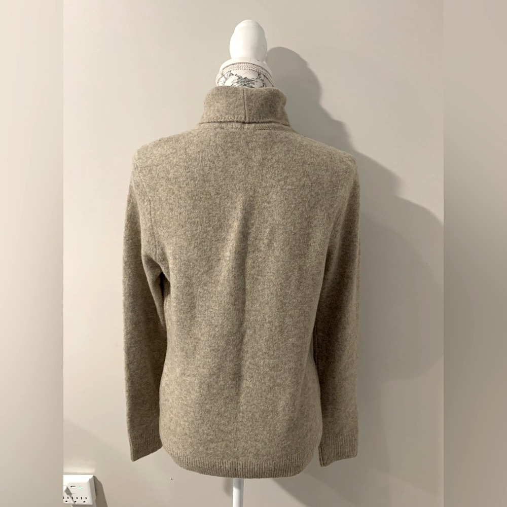Abercrombie & Fitch Sweater - Picture 4 of 6